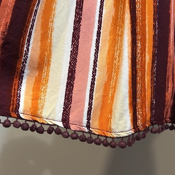 Women’s XHILARATION Romper Striped Cold Shoulder with Pom-Pom Trim & Pockets - Picture 8 of 9